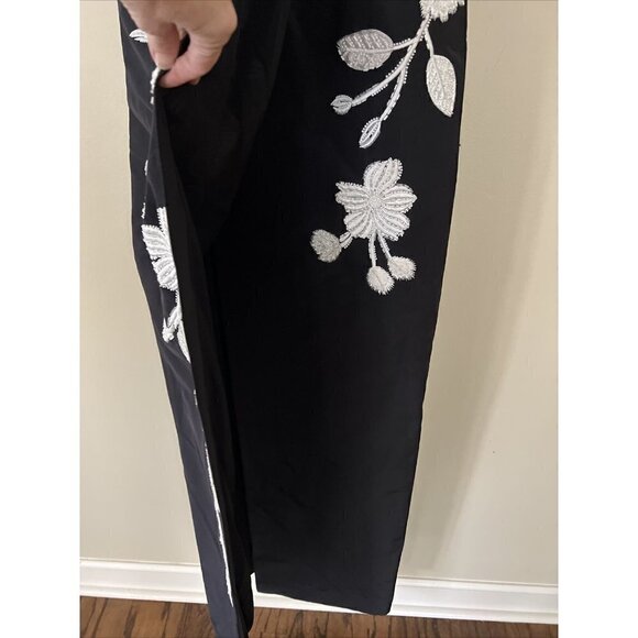Carolina Herrera size 2 Floral Beaded Embroidered Column Gown Dress Black White - Picture 7 of 16